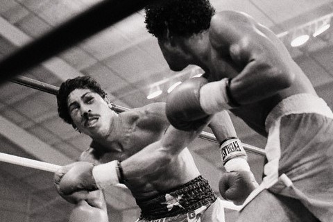 Sanchez-goes-for-the-kill.jpg