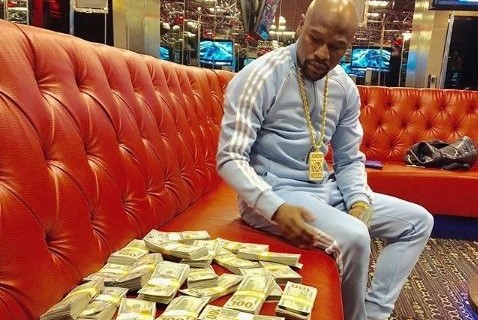 Floyd-Mayweather-Money-e1530220230478.jpg